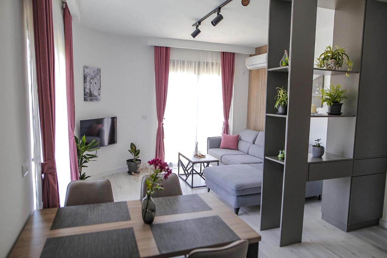 Allure Apartments ウルツィニ エクステリア 写真