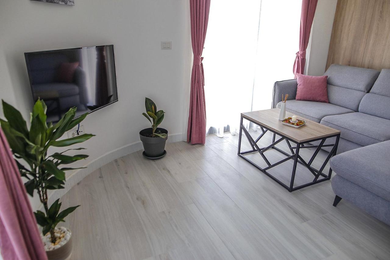 Allure Apartments ウルツィニ エクステリア 写真