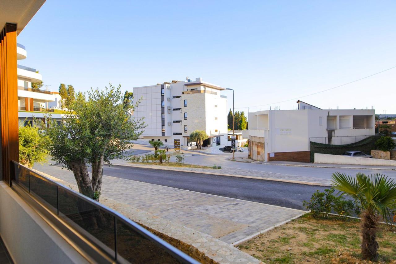 Allure Apartments ウルツィニ エクステリア 写真