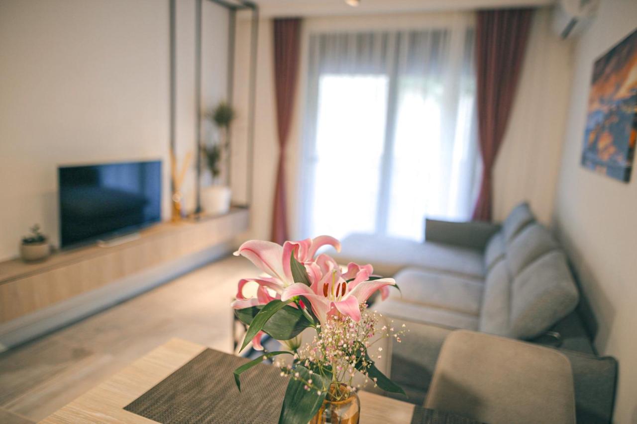 Allure Apartments ウルツィニ エクステリア 写真